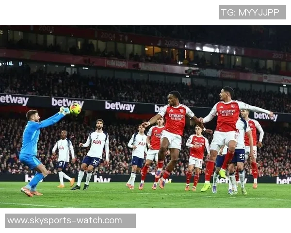 世界杯历史冷门那不勒斯狂胜阿森纳4-0帽子戏法点燃全场激情