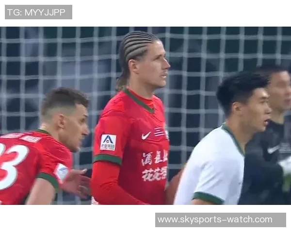 世界杯精彩瞬间里昂3-0莱比锡帽子戏法引发争议判罚热议