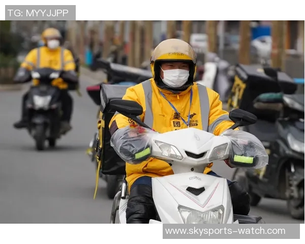 姚明化身骑手挑战极限赛道展现不一样的运动魅力与坚持精神