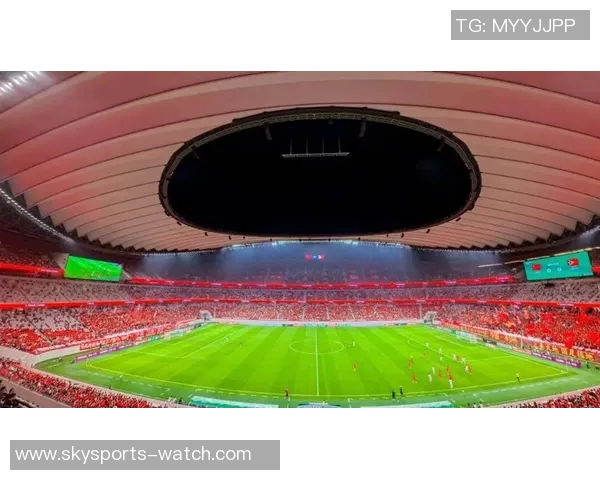 足总杯激战巴萨逆转拜仁补时进球点燃全场激情与转会传闻交织